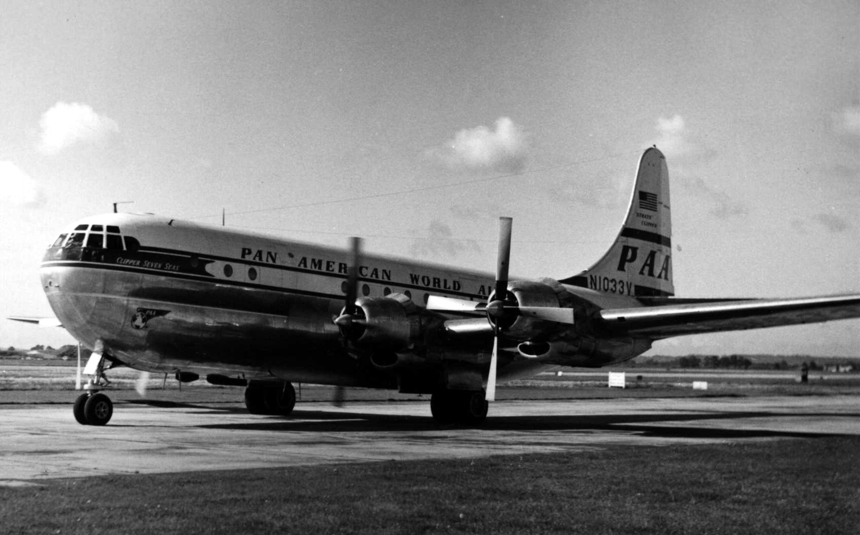 Boeing 377 à double pont